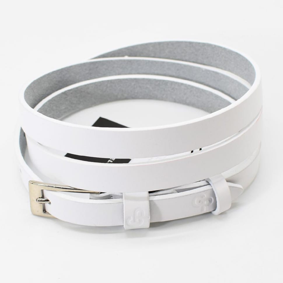 Ремінь жіночий тонкий Grande Pelle 1022050033 у білому кольорі.