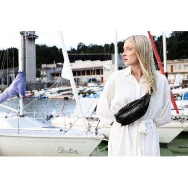 Leather Sling Bag Belly Bag - Independent People - Black Time Resistance 5225001