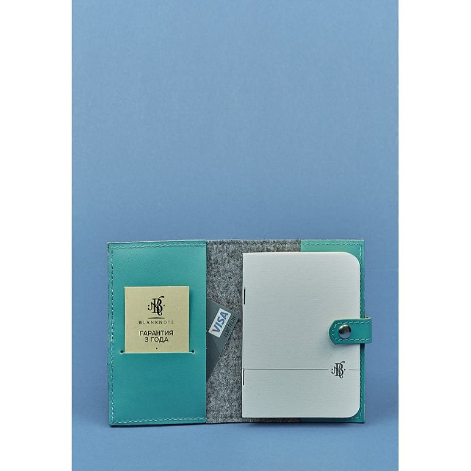 Felt female passport cover 1.1 with leather turquoise inserts
