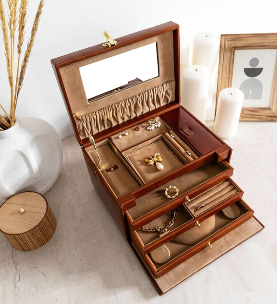 Large Leather Jewelry Box for Women - The Portrait of a Lady - Cognac Brown color - Time Resistance 5239801