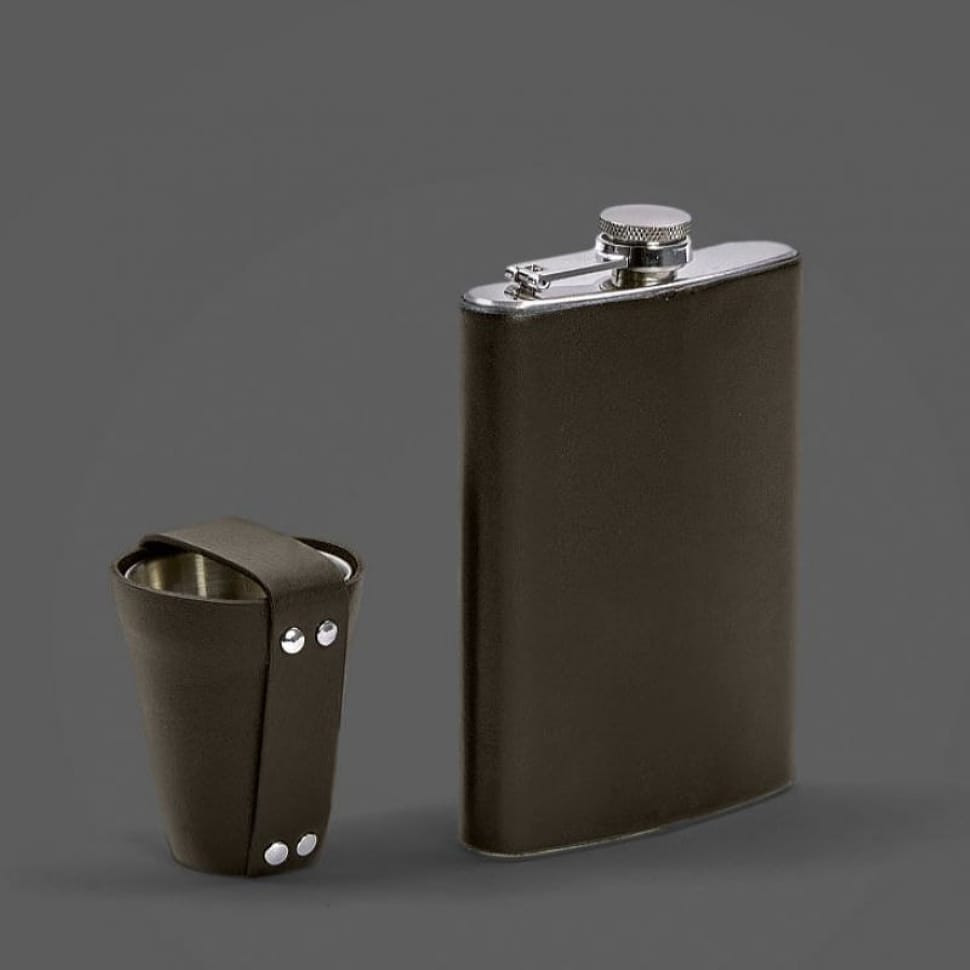 Набір з флягою та чарками у шкіряному чохлі темно-коричневий Crazy Horse