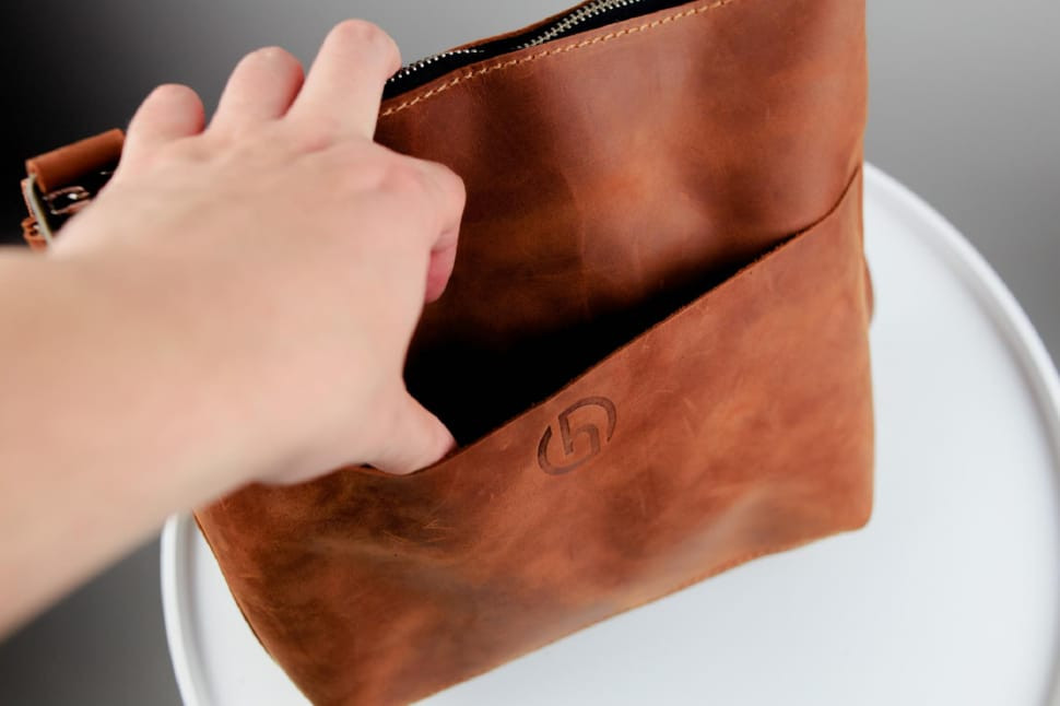 Skill Messenger Bag in Genuine Crazy Horse Leather, Shoulder Bag (Light Brown)