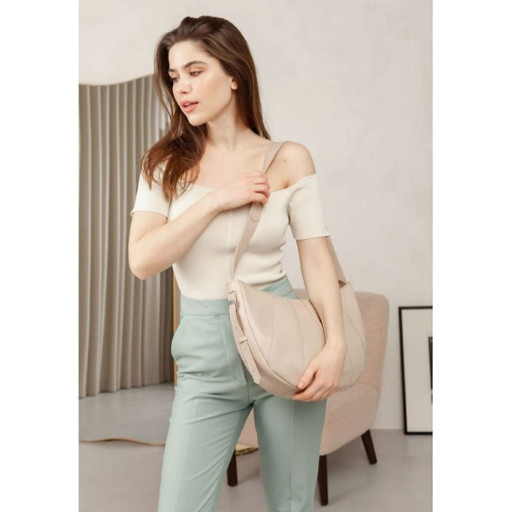 Шкіряна сумка Круасан світло-бежева