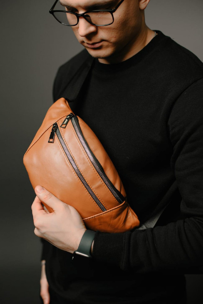 Men`s genuine leather fanny pack ST005 (light brown)