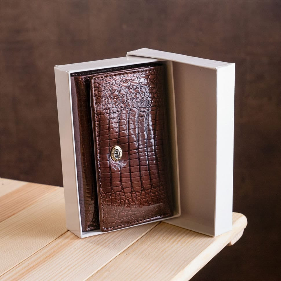 Кошелек женский ST Leather 18372 (S1201A) лакированная кожа Коричневый