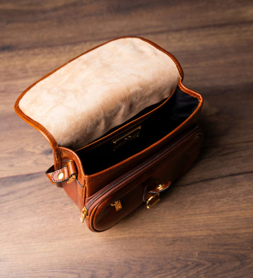 Жіноча шкіряна сумка-сідло - Women In Love - Коньячно-коричневий колір - Time Resistance 5244601