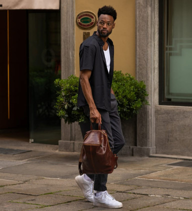 Leather Backpack - A Bend in the River - Brown color - Time Resistance 5220501