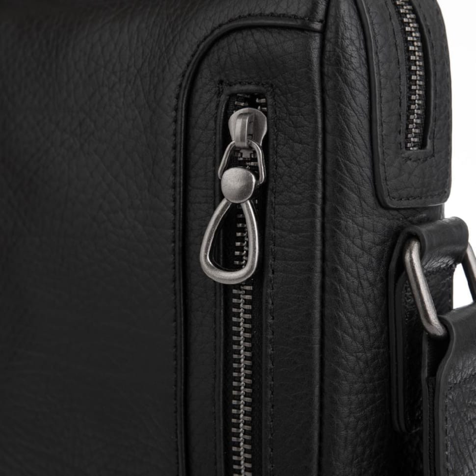 Сумка-месенджер через плече у чорному кольорі Tavinchi S-007A