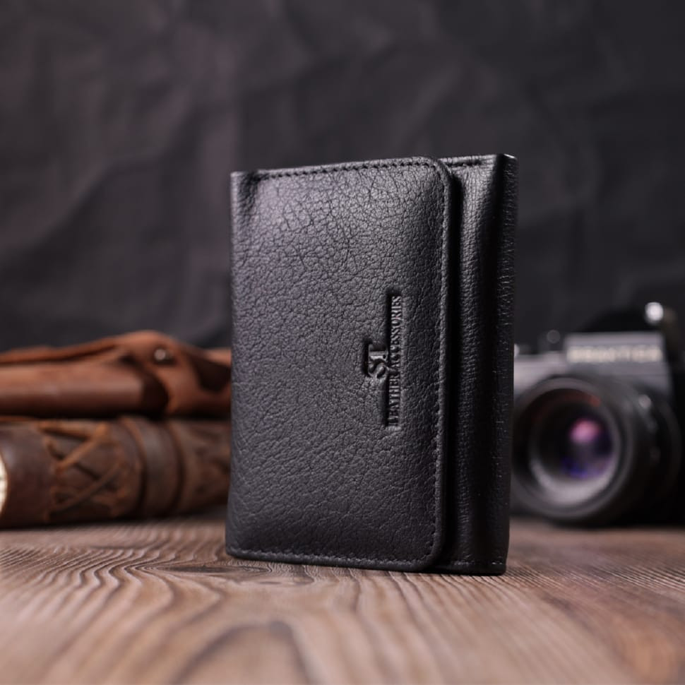 Кожаный лаконичный кошелек для женщин ST Leather 22506 Черный