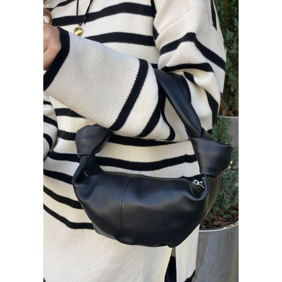 Женская кожаная сумка Kalach черная