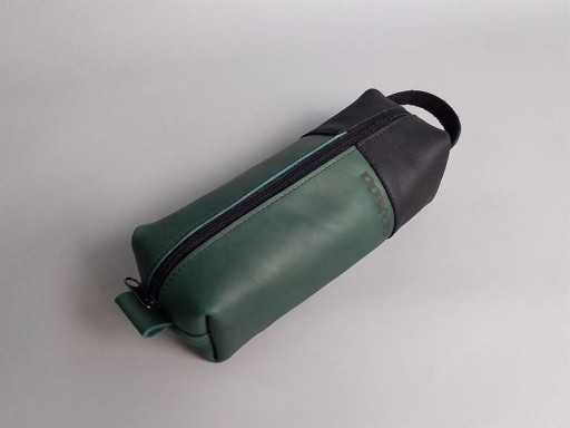 Шкіряна косметичка GG