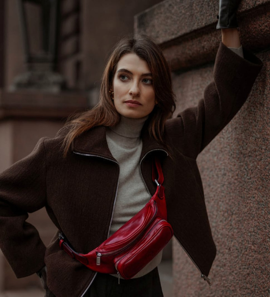 Womens Leather Sling Bag Belly Bag - Independent People -  Red color -  Time Resistance 5231701W