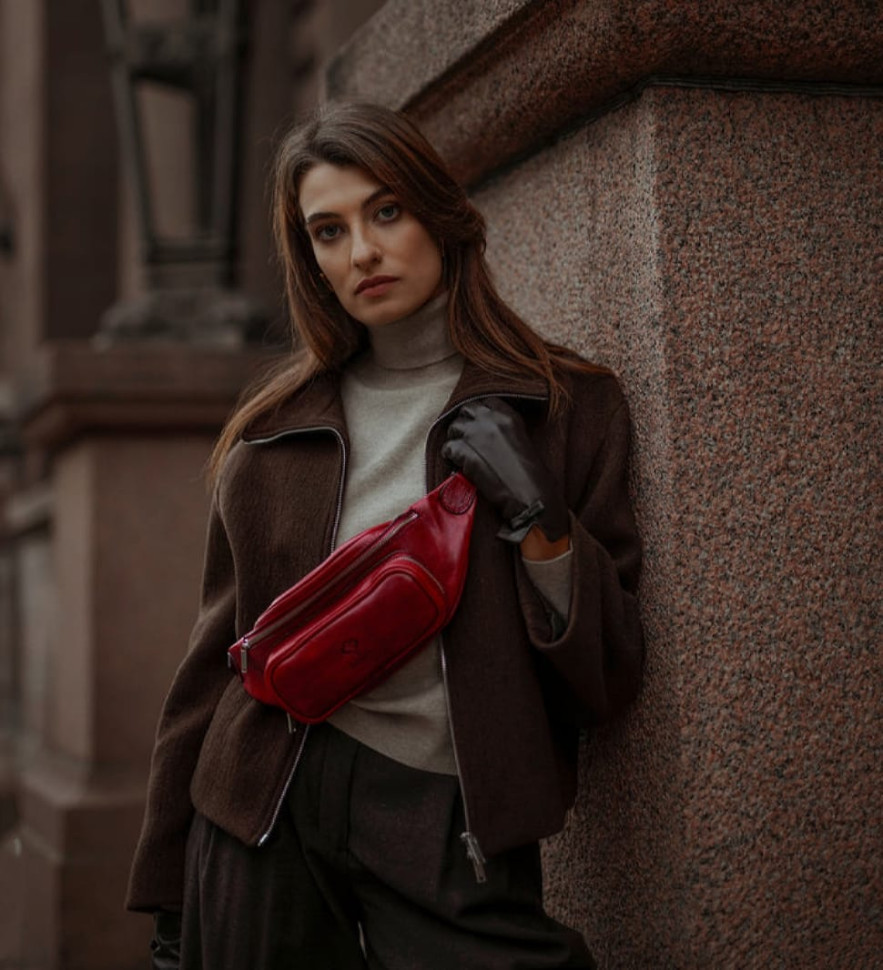 Womens Leather Sling Bag Belly Bag - Independent People -  Red color -  Time Resistance 5231701W