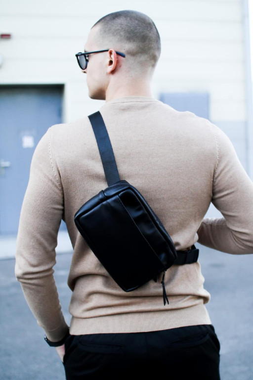 Кроссбоді, бананка із натуральної гладкої шкіри, шкіряна сумка на пояс SKILL (чорна)