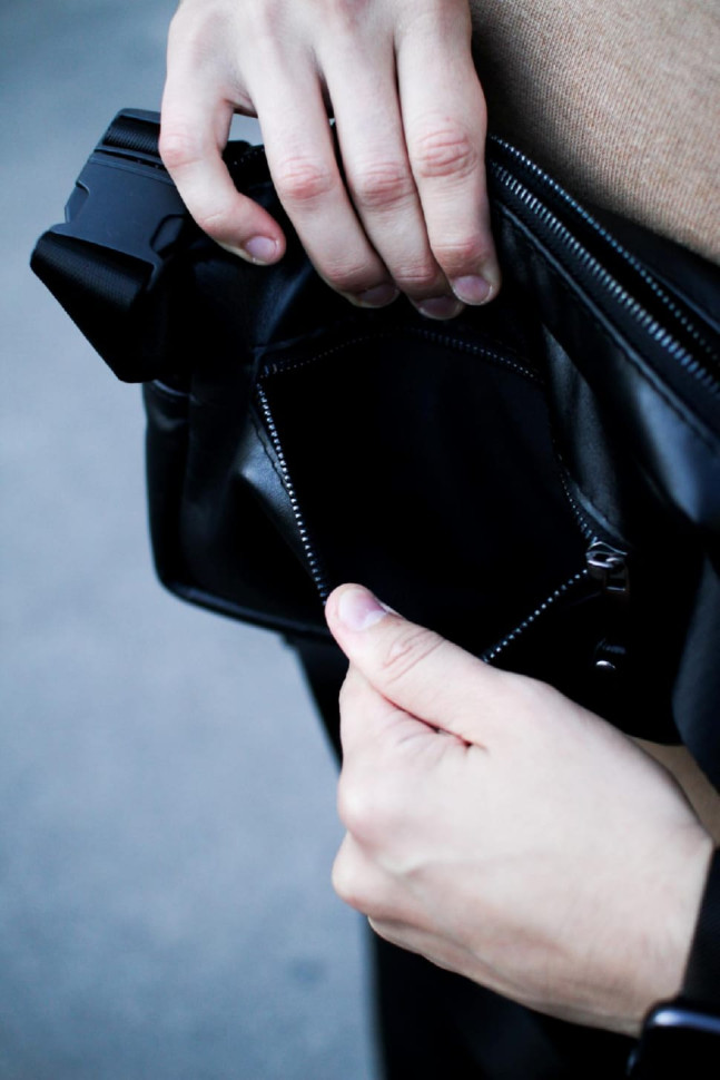 Кроссбоді, бананка із натуральної гладкої шкіри, шкіряна сумка на пояс SKILL (чорна)