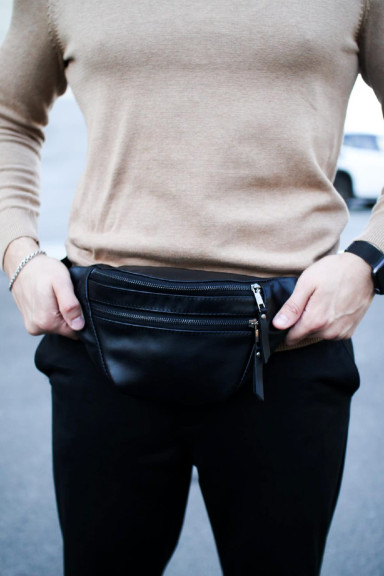 Men's fanny pack made of genuine smooth leather SKILL (black)