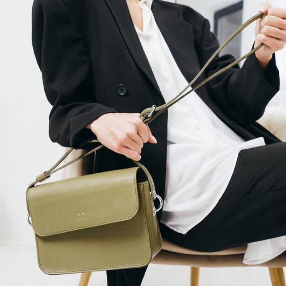 Жіноча шкіряна міні сумка Moment оливкова