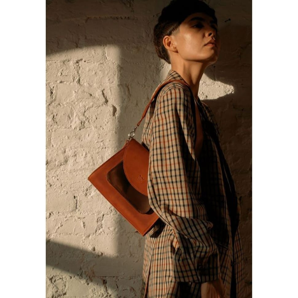 Liv women's leather bag cognac brown vintage