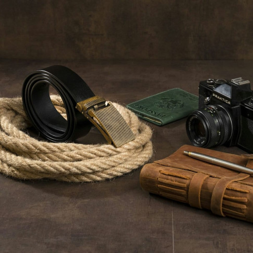 Ремінь чоловічий з латунною пряжкою Vintage 20331 Чорний