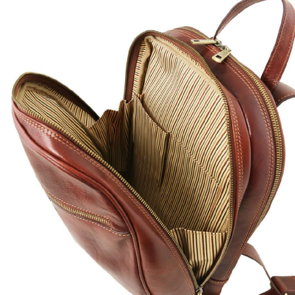 Osaka Шкіряний рюкзак для ноутбука з відділенням попереду Tuscany TL141711